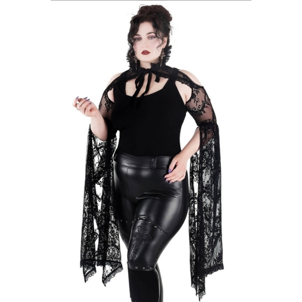 Elegant Black Lace Capelet - Picture 8 of 10